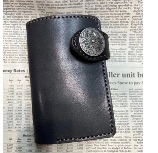 オファー 売れてる折り財布‼️ 黒本革wallet 栃木レザー 銀色コンチョ