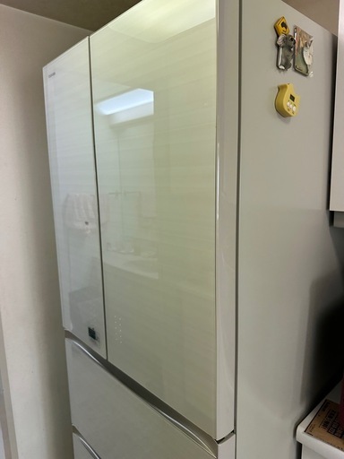 冷蔵庫　TOSHIBA GR-M600FW