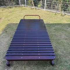 折りたたみベッドの画像