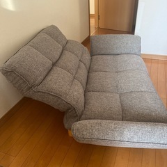 カインズ　リクライニングソファの画像