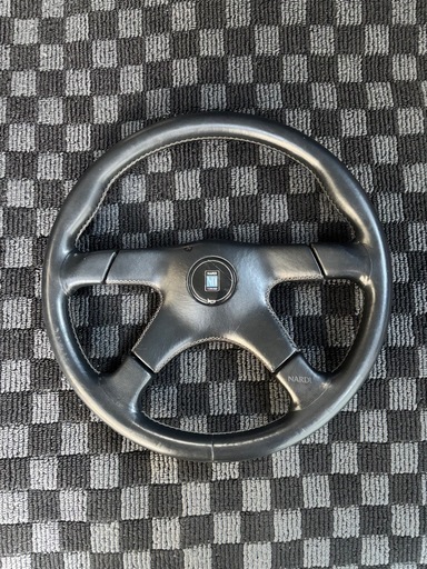 ナルディガラ4！NARDI GARA4 TYPE4 365mm ブラックレザー！