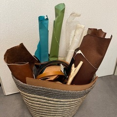 レザークラフト用材料　牛革各種＆鹿角　の画像