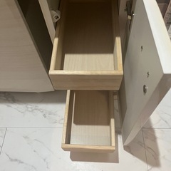 白木目柄 椅子付きドレッサーの画像