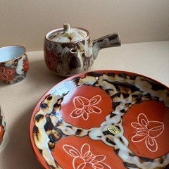 給水と湯呑みの画像