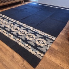 【美品】ニトリ　ラグ　オルテガ柄の画像