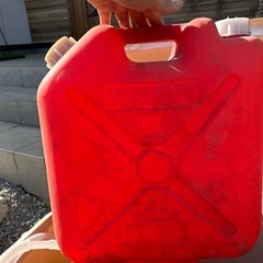 灯油タンク３つ入れ物もの画像