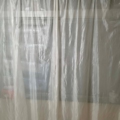 カーテンの画像