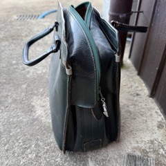 1月限定　丈夫な革のバッグ、何かに使えますか？もらってください！の画像