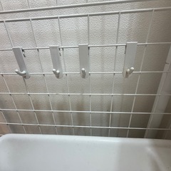 突っ張り壁収納　ラックの画像