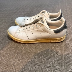 adidas アディダス スニーカーの画像