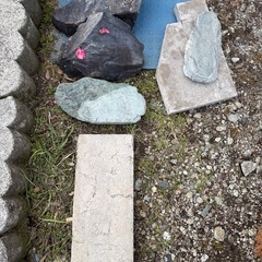 コンクリートの塊、など、何かに使えますか？もらってください！の画像