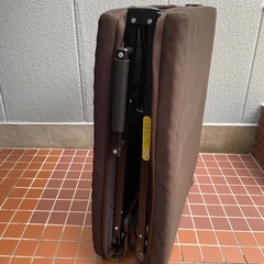 【未使用】折り畳み可能ベッドの画像