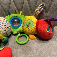 ⭐️はらぺこあおむし ラトル おもちゃ⭐️の画像