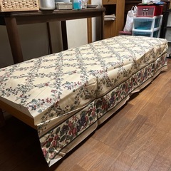 長椅子　3〜4人用腰掛け椅子　60✖️168  高さ38カバー付き                の画像