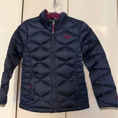 THE NORTH FACE ネイビー ダウンジャケット550 フィルパワーの画像