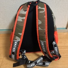 converseリュックの画像