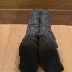 グレー スエード ムートンブーツの画像