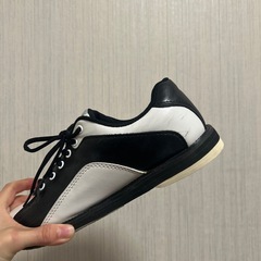 ボウリングシューズ25cm・右投げ用の画像