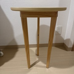 サイドテーブルの画像