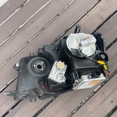 MH22S スティングレー　HIDヘッドライト右側　中古　加工部品取りいかがでしょうか⁈の画像