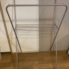 折りたたみ室内物干しの画像