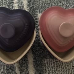 ル・クルーゼのハート型ラムカンダムールの画像