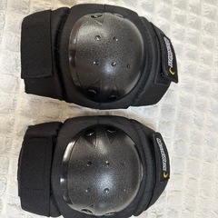 キッズ用‼️1回のみ使用❗️ヘルメット+プロテクターの画像