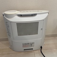 シャープ プラズマクラスター搭載 加湿機能付 セラミックファンヒーター ホワイト HX-H120-Wの画像