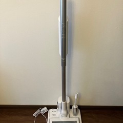 コードレススティック掃除機 AQUA ホワイトの画像