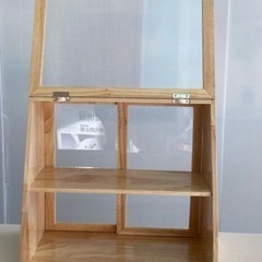 ニトリ　木製　ディスプレイケース　２段の画像