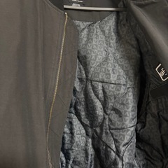 RVCAのMA-1の画像