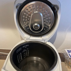 炊飯器の画像