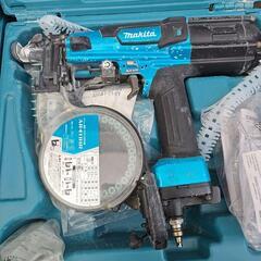 マキタ Makita エアータッカー AR411HRM 青 高圧エアビス打ち機 ④の画像
