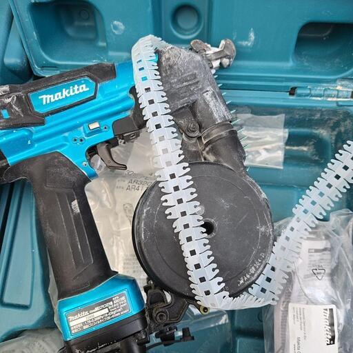 マキタ Makita エアータッカー AR411HRM 青 高圧エアビス打ち機 ④