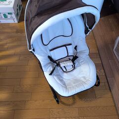 【美品】ベビーバウンサー（日よけ・リクライニング機能付き）の画像