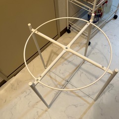 IKEA サイドテーブルの画像