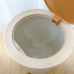 【1/4まで】北欧風 木目調ゴミ箱 7L フタ付き｜50円 引き取り限定の画像