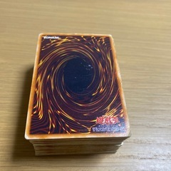 遊戯王カード　100枚の画像