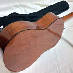 トップ単板 クラシックギター トップ板にセダー単板を使用した本格派　アリア Aria A-20　ソフトカバー付きの画像