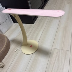 デスクライトの画像