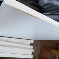 ダイニングテーブルの画像