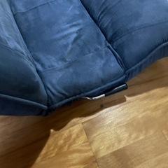 座椅子(紺色)の画像