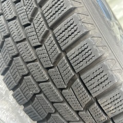 スタッドレスタイヤ　205/60  16インチ　4本セット　アルミホイル付き　の画像