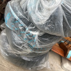 スタッドレスタイヤ　205/60  16インチ　4本セット　アルミホイル付き　の画像