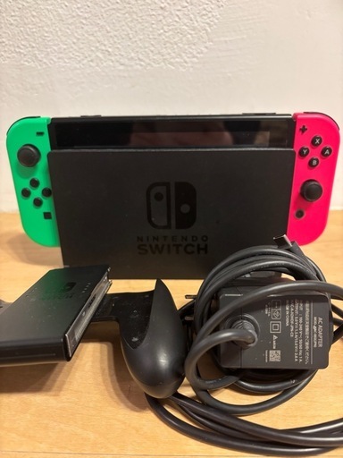 美品　任天堂Switch スイッチ　本体