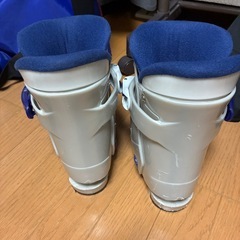 スキー靴の画像