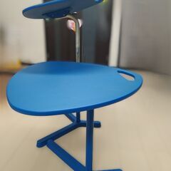 IKEA SVARTASEN ラップトップスタンド サイドテーブル 青 ブルー 2個の画像