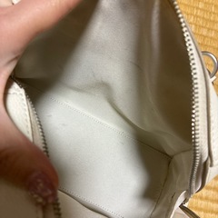 UNIQLO レザータッチ2wayボストンバック　ショルダー付き　ホワイトの画像