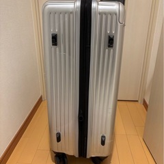 スーツケースの画像