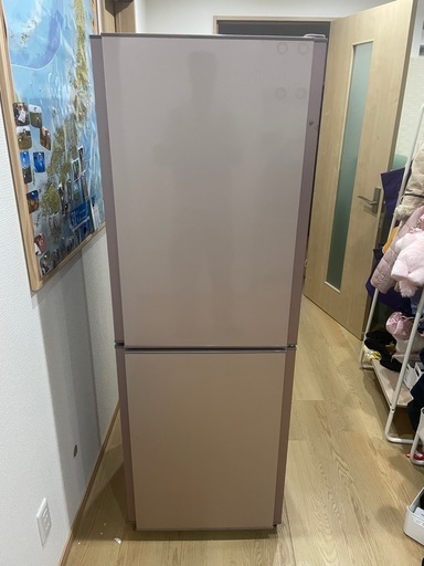 冷蔵庫　冷凍スペース広い　　小傷あり　朝倉市から30キロ圏内でしたら配送します